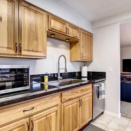 Central Breckenridge Condo With Hot Tub Walk To Ski Exterior photo